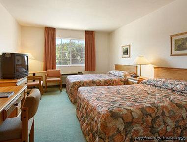 Hotel Super 8 By Wyndham Sheldon Pokoj fotografie